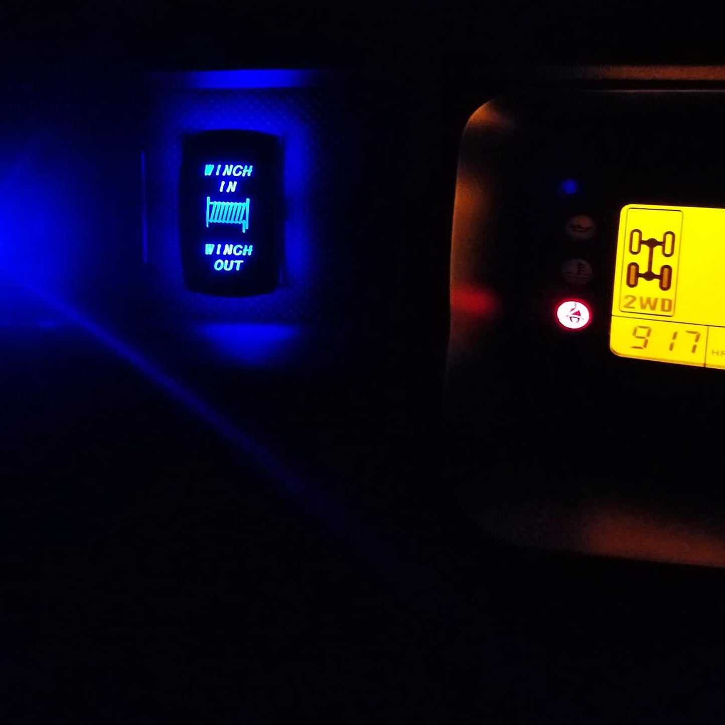 Waywe Winch Rocker Switch Momentary Toggle Switch ON Off ON Switch DPDT 7Pin 12V 24V Switch Jumper Wires Winch in Out Switch Blue for Cars Trucks Caravans Boats