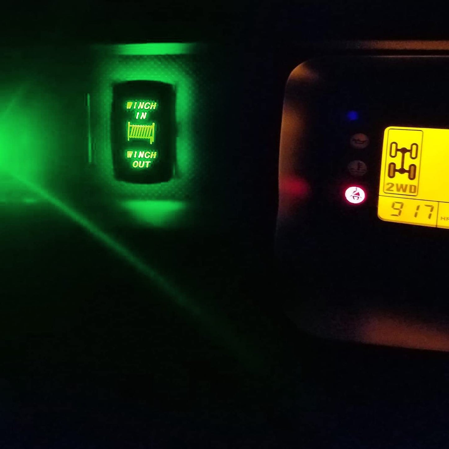 Waywe Winch Rocker Switch Momentary Toggle Switch ON Off ON Switch DPDT 7Pin 12V 24V Switch Jumper Wires Winch in Out Switch Green for Cars Trucks Caravans Boats